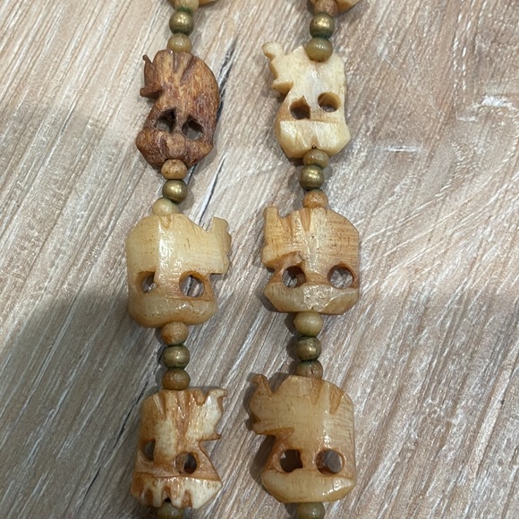 Vintage Miriam Haskell carved elephant necklace - Picture 8 of 12